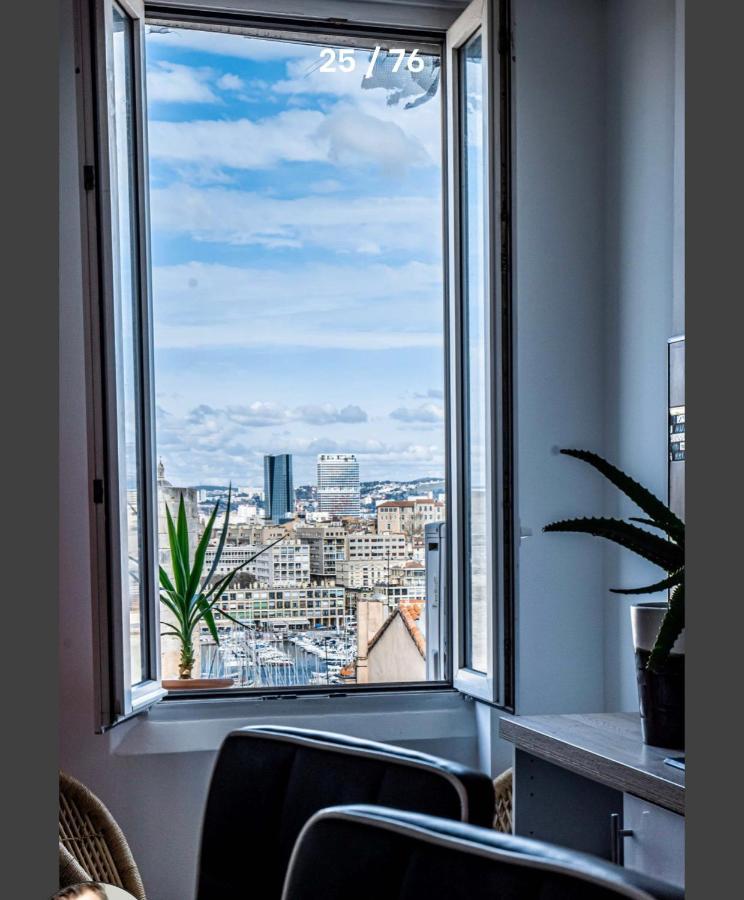 Luxe Calme Et Volupté Avec Vue Panoramique Sur Le Vieux Port